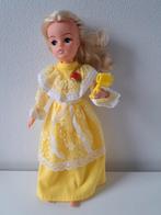 Gele jurk en föhn voor barbie sindy fleur excl pop, Ophalen of Verzenden, Gebruikt, Kleertjes