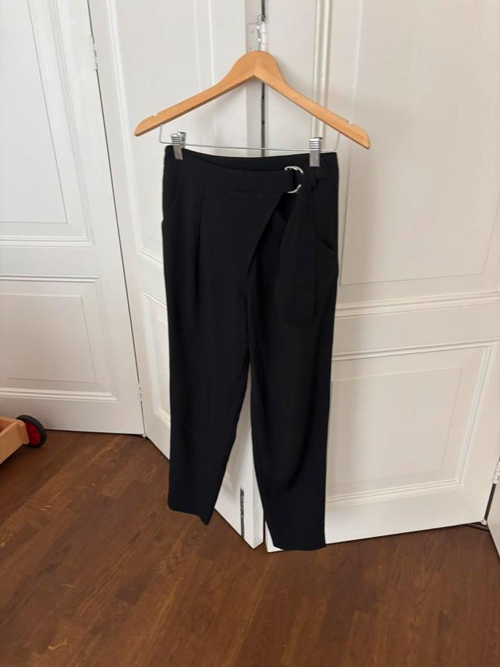 H&M zwarte pantalon,cross over chino gespsluiting,maat 36, Kleding | Dames, Broeken en Pantalons, Nieuw, Maat 36 (S), Zwart, Lang