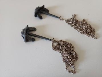 2 stuks metaal ankers met ketting mooie gemaakt  beschikbaar voor biedingen