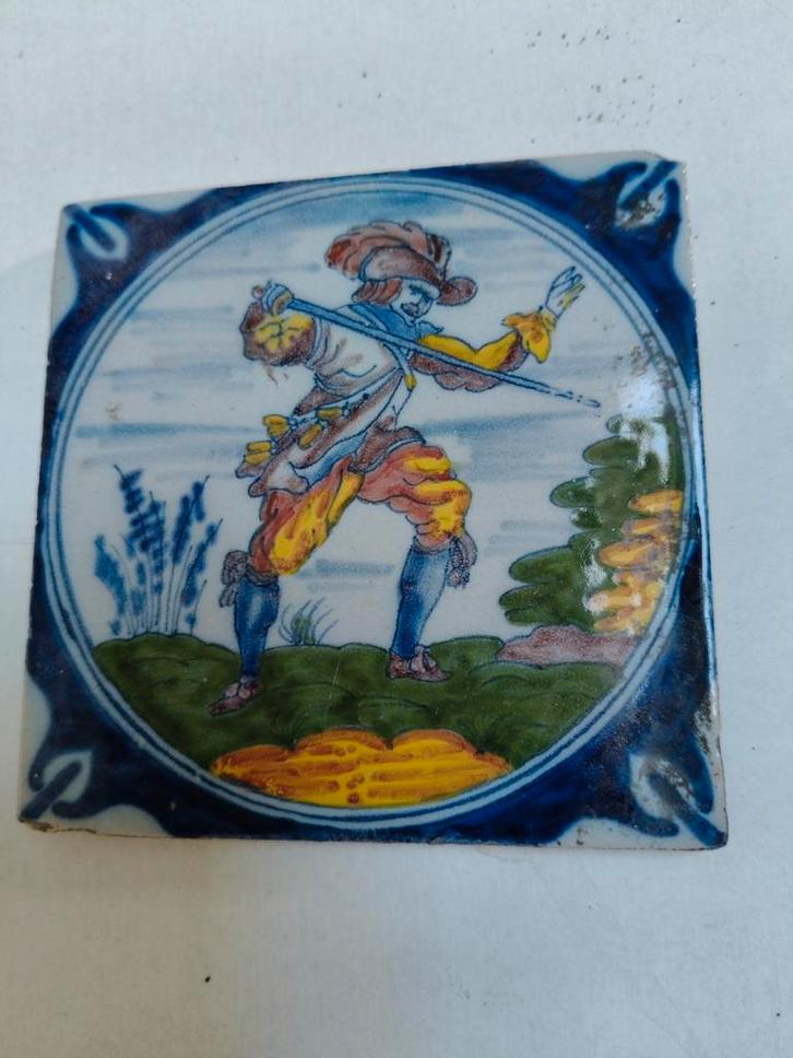 Oude Hollandse Tegel - Musketier, Antiek en Kunst, Antiek | Wandborden en Tegels, Ophalen of Verzenden