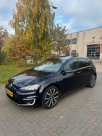 Volkswagen Golf 1.4 TSI Phev 150KW GTE 5D 2015 Zwart, Auto's, 4 cilinders, Zwart, 1395 cc, Blauw