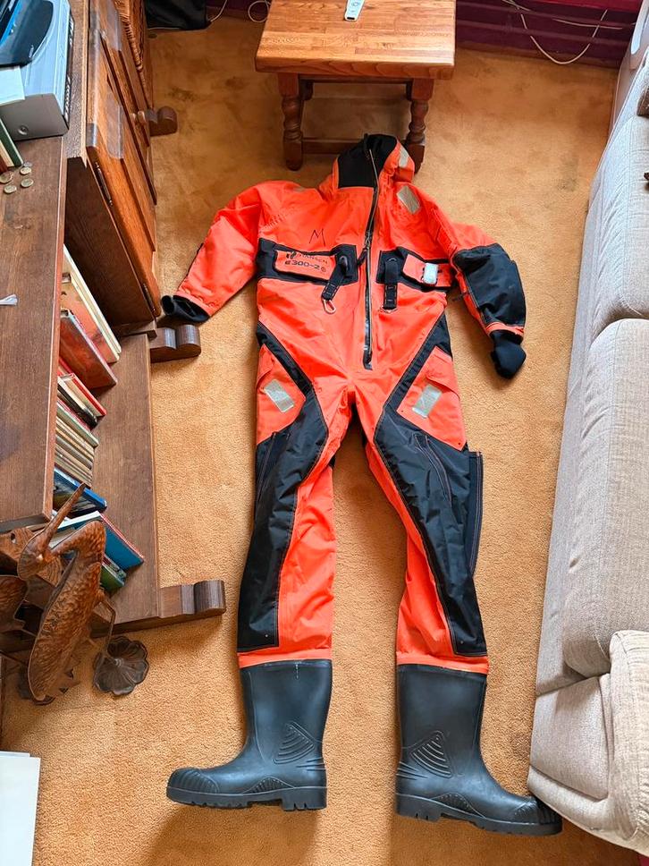 Overlevingspak hansen E300-2 mt M, Watersport en Boten, Watersportkleding, Zo goed als nieuw, Overige typen, Dame of Heer, Ophalen