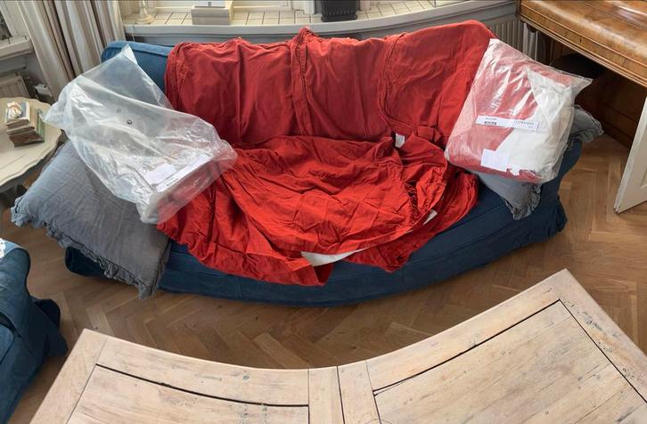 Rode Ektorp 3-zits bankhoes - Zo goed als nieuw!, Huis en Inrichting, Banken | Bankstellen, Zo goed als nieuw, Rechte bank, Driepersoons