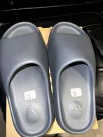Adidas Yeezy Slide Slate Grey(US10/EU44½), Kleding | Heren, Schoenen, Slippers, Overige kleuren, Nieuw, Ophalen of Verzenden