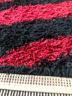 Vloerkleed zwart & rood170x230 cm prijs 45 euro mooi kleed, Rood, 150 tot 200 cm, 200 cm of meer, Ophalen of Verzenden