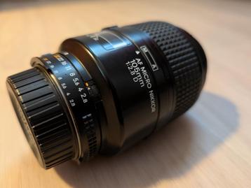 Nikon 105mm AF Micro 2.8D beschikbaar voor biedingen