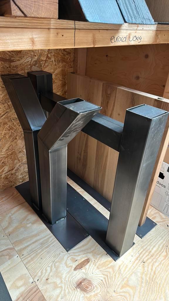 Stalen poot, 1 stuk van alles!, Huis en Inrichting, Tafelonderdelen, Zo goed als nieuw, 50 tot 100 cm, Rechthoekig, Ophalen