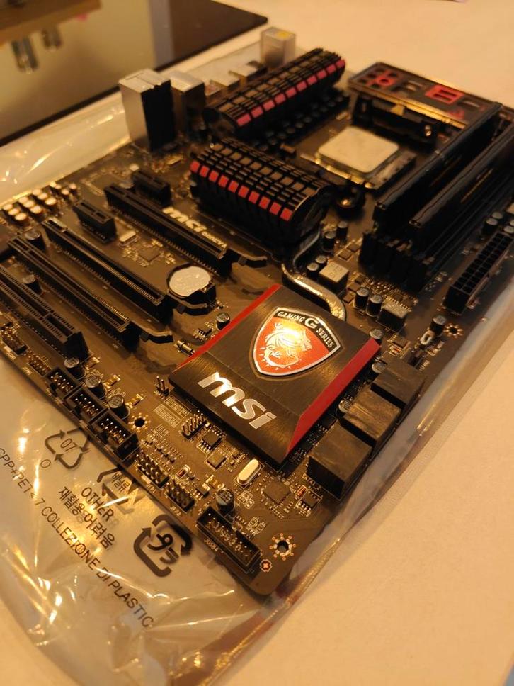 MSI Moederbord, FX8350, 16GB DDR3 RAM - Combo, Computers en Software, Moederborden, Gebruikt, AMD, DDR3, Ophalen of Verzenden