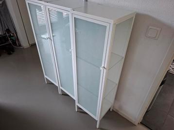 3 metalen"locker"kastjes