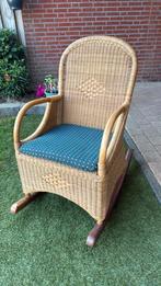 Schommelstoel, Huis en Inrichting, Stoelen, Ophalen, Riet of Rotan, Bruin, Zo goed als nieuw