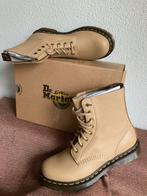 Dr Martens 1460 Pascal soepel bruin leer mt 41 NIEUW (€200), Nieuw, Lage of Enkellaarzen, Beige, Ophalen of Verzenden