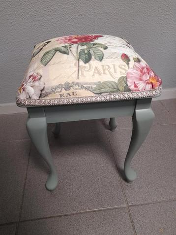 Brocante krukje 27 x 27 en 38 cm hoog beschikbaar voor biedingen