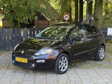 Zeer Nette Fiat Punto Evo 0.9 TwinAir Lounge! Panorama dak! beschikbaar voor biedingen