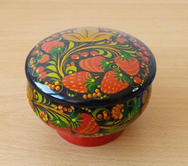 Khokhloma - Klein Potje met Aardbeienmotief, Antiek en Kunst, Curiosa en Brocante, Ophalen of Verzenden