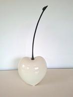 Grote witte decoratieve keramieken kers, Wit, Aardewerk of Porselein, Ophalen of Verzenden, Zo goed als nieuw