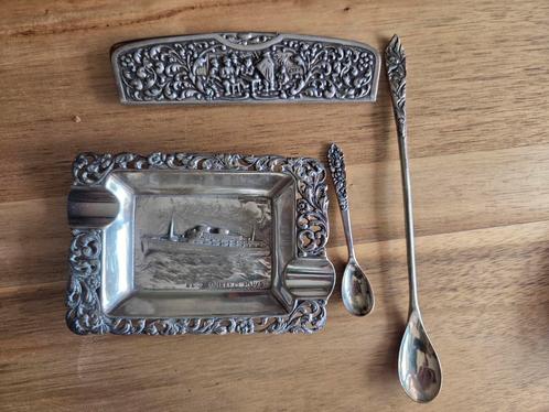 Zilveren Indische set: Asbak, kam & lepels, Antiek en Kunst, Antiek | Goud en Zilver, Zilver, Ophalen