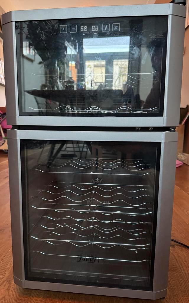 Primadonna wijnkoelkast - 24 flessen (2 zones), Witgoed en Apparatuur, Koelkasten en IJskasten, Gebruikt, Zonder vriesvak, Minder dan 75 liter