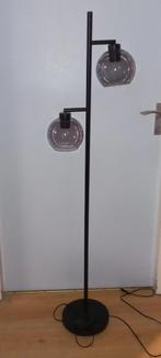 Mooie vloerlamp/staande lamp smoke glas, Huis en Inrichting, Lampen | Vloerlampen, Ophalen, Zo goed als nieuw, Glas