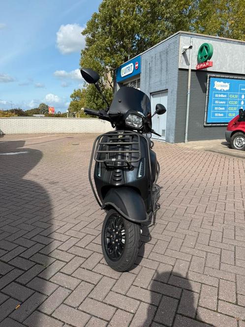 Vespa sprint e5, Fietsen en Brommers, Scooters | Vespa, Gebruikt, Vespa S, Maximaal 45 km/u, Benzine, Ophalen