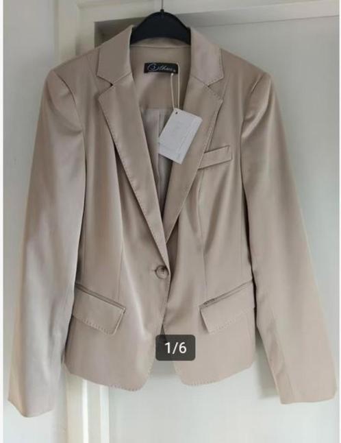 NIEUW!! B Three schitterende blazer/kolbert VAN 165 VOOR 35!, Kleding | Dames, Jasjes, Kostuums en Pakken, Nieuw, Jasje, Maat 38/40 (M)