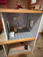 Leuk poppenhuis met speelgoed, Kinderen en Baby's, Speelgoed | Poppenhuizen, Ophalen, Zo goed als nieuw, Poppenhuis