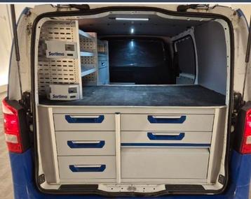 Werkbus interieur lades. beschikbaar voor biedingen