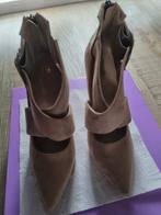 Hoge hakken pumps maat 37(high heels,stiletto's,naaldhakken), Kleding | Dames, Schoenen, Beige, Beauty Girls, Ophalen of Verzenden