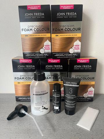 Kleur 8N Schuimverf van John Frieda beschikbaar voor biedingen