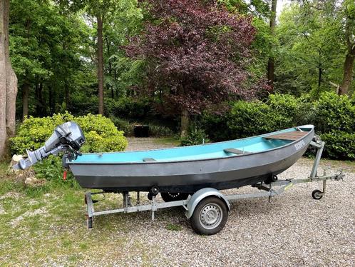 Stalen sloep met 4 takt 6 pk en trailer, Watersport en Boten, Sloepen, Gebruikt, Tot 10 pk, 3 tot 6 meter, Buitenboordmotor, Benzine