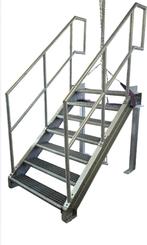 Gegalvaniseerde trap ca. 129cm hoog. Hoge kwaliteit. Nieuw., Doe-het-zelf en Verbouw, Ladders en Trappen, Ophalen, Zo goed als nieuw