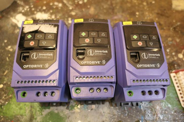 frequentieregelaar 1,5 kW 2 stuks, Hobby en Vrije tijd, Elektronica-componenten, Gebruikt, Ophalen