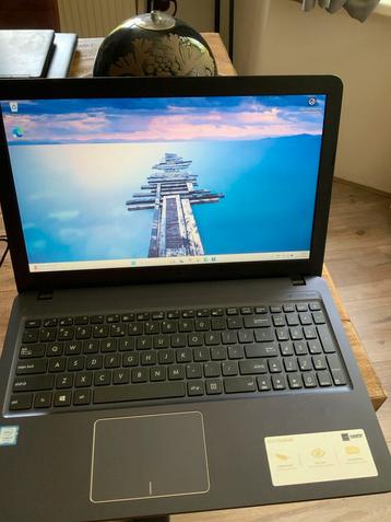 Asus Vivobook A543UA - 15,6 inch - i3 - 4GB - 250GB beschikbaar voor biedingen