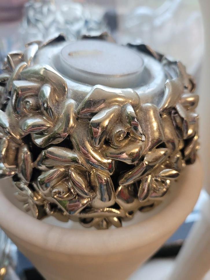 Zilveren theelichthouder met rozen, Huis en Inrichting, Woonaccessoires | Kandelaars en Kaarsen, Zo goed als nieuw, Kaars, Kunststof