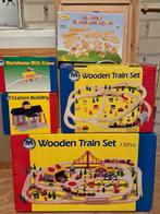 Zeer uitgebreide houten treinbaan met assecoires, Kinderen en Baby's, Speelgoed | Houten speelgoed, Ophalen, Gebruikt, Duw- of Trekspeelgoed