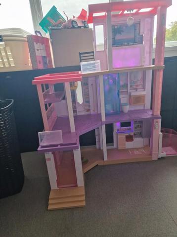 Barbie Droomhuis Interactief + Accessoires beschikbaar voor biedingen
