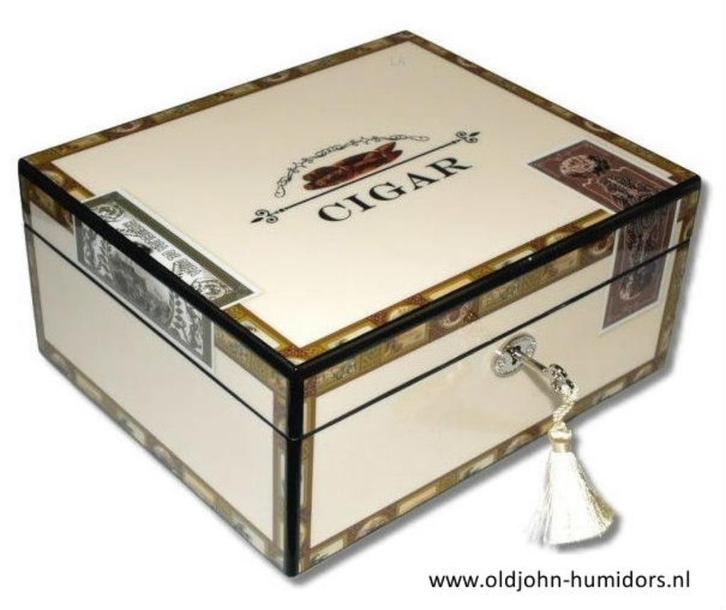 ANGELO  MERK HUMIDOR - "CIGAR BOX" - HOOGGLANS PIANOLAK h61, Verzamelen, Rookartikelen, Aanstekers en Luciferdoosjes, Nieuw, Tabaksdoos of Verpakking