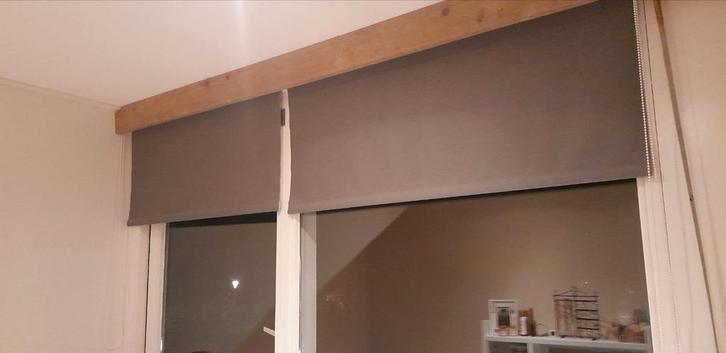 Gratis! Rolgordijnen verduisterend  kleur: grijs/ taupe, Huis en Inrichting, Stoffering | Gordijnen en Lamellen, Gebruikt, 150 tot 200 cm