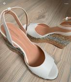 Plateauzool Sandalen - Maat 38, Wit, Nieuw, Sandalen of Muiltjes, Ophalen of Verzenden