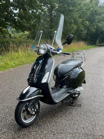 Vespa Primavera - 2015 zwart- 4takt - 30106km beschikbaar voor biedingen