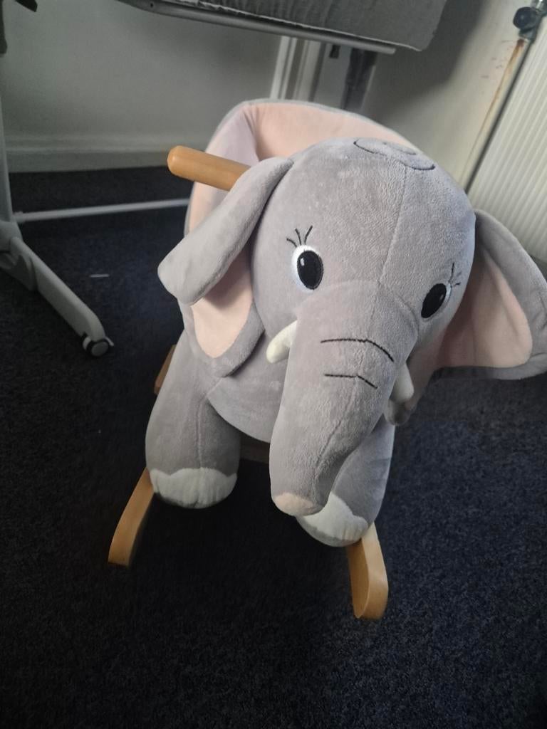 Hobbel olifant, Ophalen of Verzenden, Zo goed als nieuw