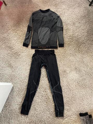 Set Thermo/ski/outdoor ondershirt en legging. maat M dames. beschikbaar voor biedingen