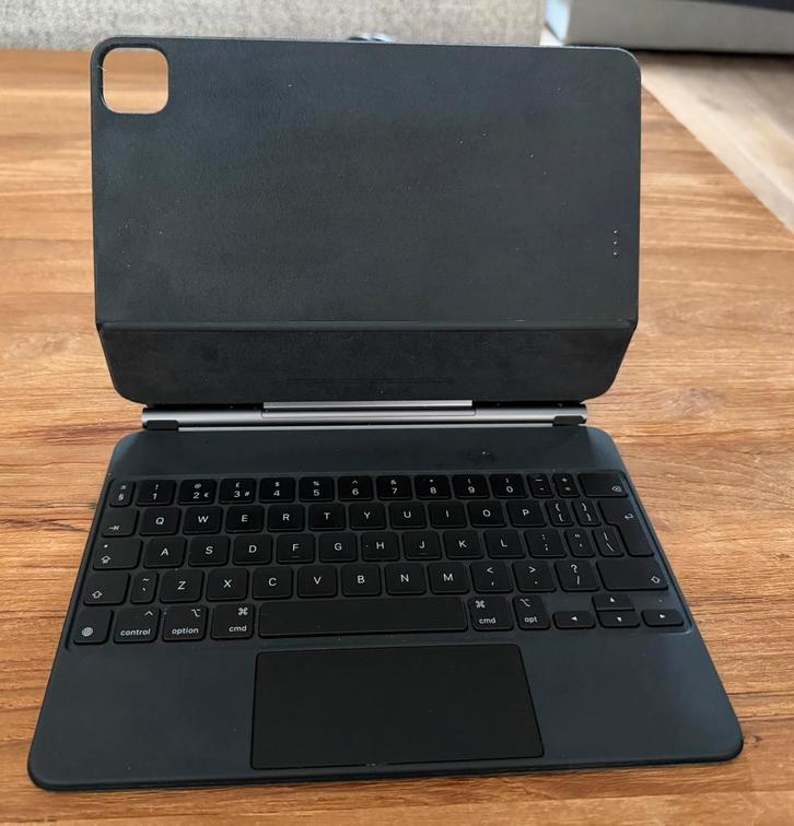 Apple Magic Keyboard iPad Pro 11 inch/iPad Air (2020) QWERTY, Computers en Software, Toetsenborden, Zo goed als nieuw, Ophalen