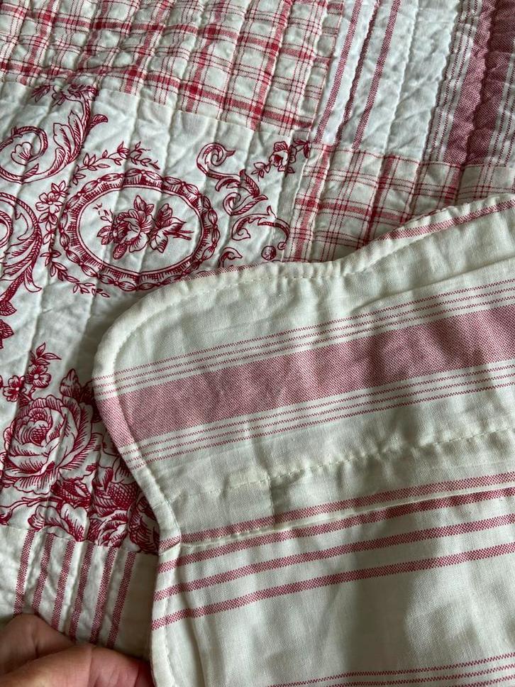 Kussensloop nieuw Clayre & Eef 50x50 cm rood quilt patchwork, Huis en Inrichting, Woonaccessoires | Kussens, Nieuw, Wit, Vierkant