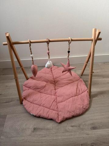Mordesign Pink Baby Gym met Speelkleed D-13 beschikbaar voor biedingen