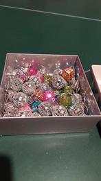 Kerstballen, Ophalen