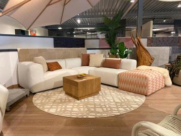 Sale Outdoor loungesets showroom nu zeer scherp geprijsd! beschikbaar voor biedingen