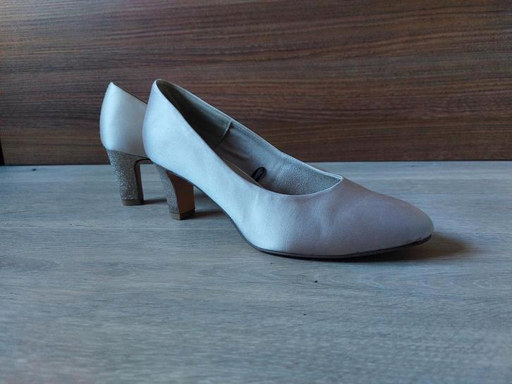 Pumps merk Tamaris(37), champagnekleur met gouden glitterhak, Kleding | Dames, Trouwkleding en Trouwaccessoires, Zo goed als nieuw