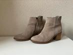 Mooie beige, zandkleurige laarsjes, laarzen met hak, Beige, Lage of Enkellaarzen, Aqa, Ophalen of Verzenden