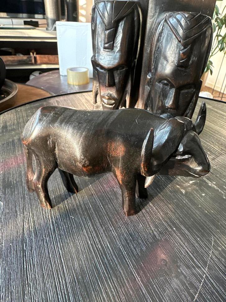 Vintage houten buffel Afrikaans decoratief beeld”, Antiek en Kunst, Kunst | Beelden en Houtsnijwerken, Ophalen of Verzenden