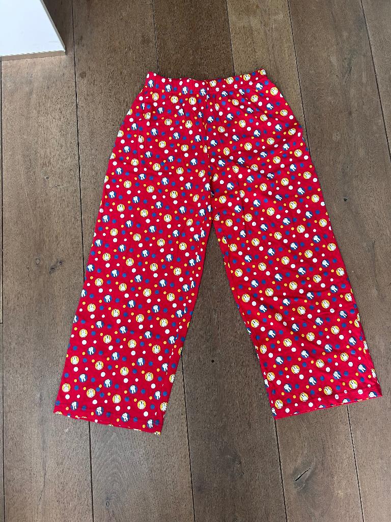 Broek Nijntje (rood), Kinderen en Baby's, Carnavalskleding en Verkleedspullen, Ophalen of Verzenden, Gebruikt, 170 of groter, Jongen of Meisje